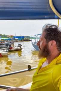 ZuWasserUeberStaubigeStrassen01